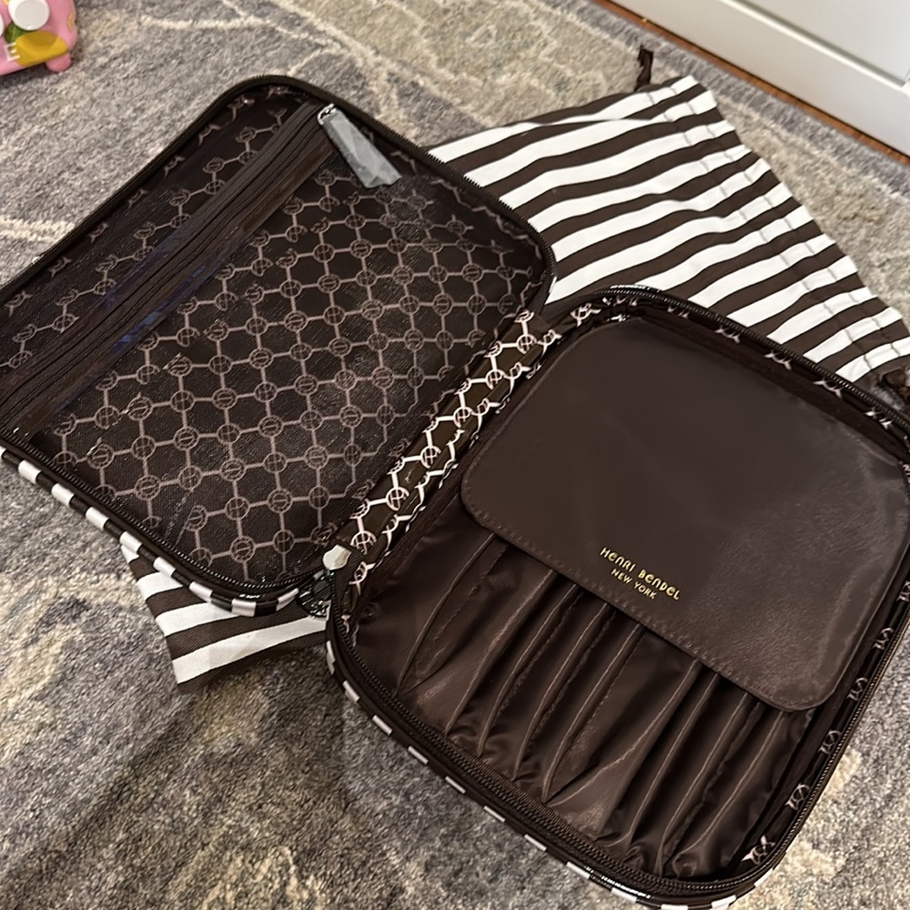 🎀🆕 New Henri Bendel Makeup Case and Brush Holder Bag - Picture 4 of 7